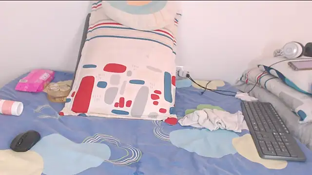 Chat +18 de shunrei_saan ao vivo