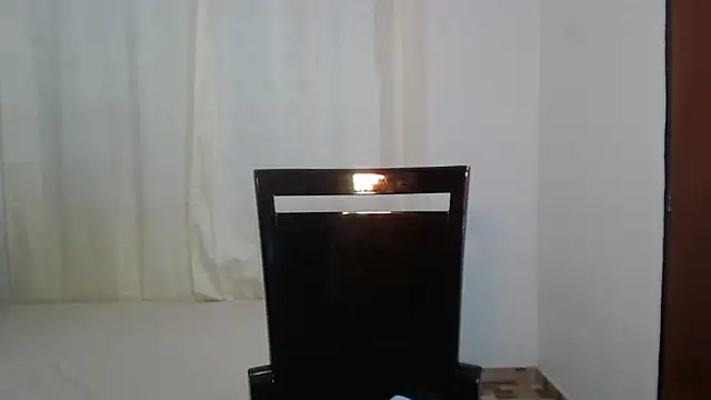 kyra_fox_ 现场XXX聊天