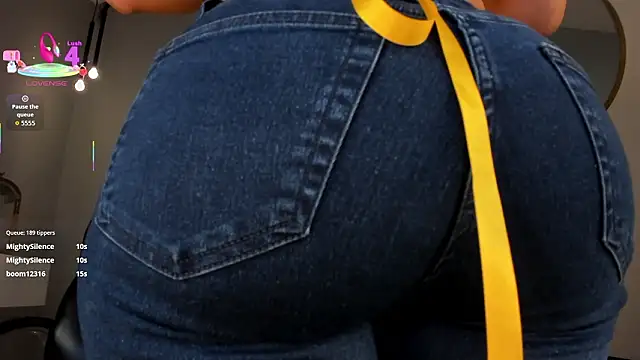 AshleyJhonson Chat XXX in diretta