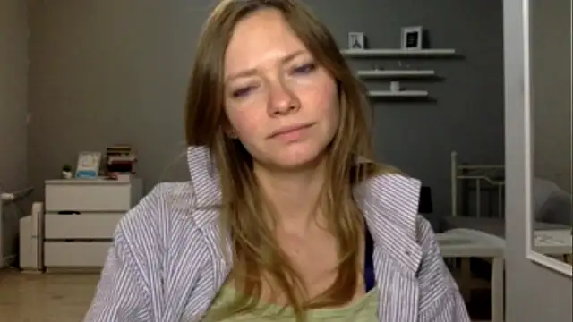 دردشة MillieShow الجنسية المباشرة