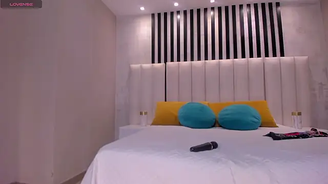 AmaliaCrus Chat XXX live