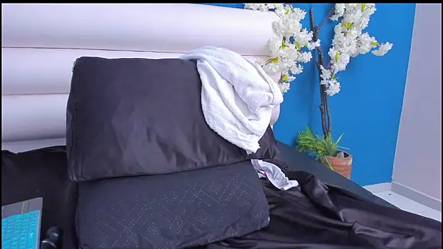 letty_straus: απευθείας συνομιλία ΧΧΧ