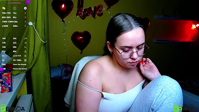 Lilysweet13 Adlı Modelin Web Kamerası Şovu