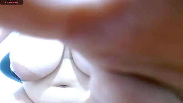 sara_hot_18 Live XXX Chat