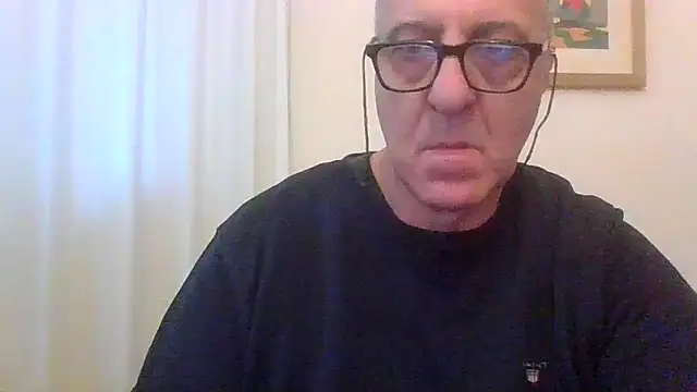 ANONIMO7735 Show in webcam