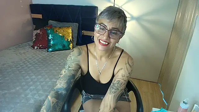 Charlotte__Gray Live XXX-Chat