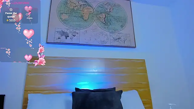 Chat +18 de kitty_sweeety_ ao vivo