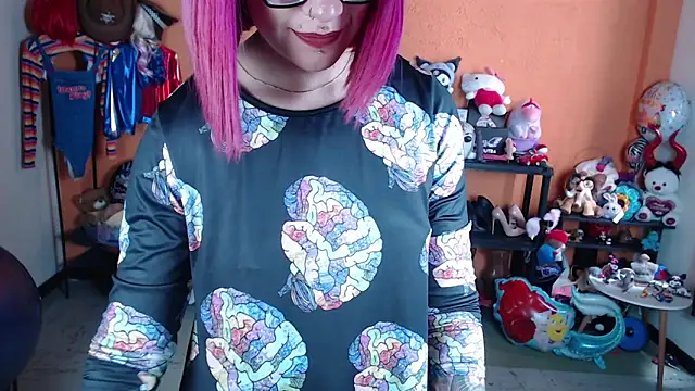 MissMiia2 élő XXX-chatje