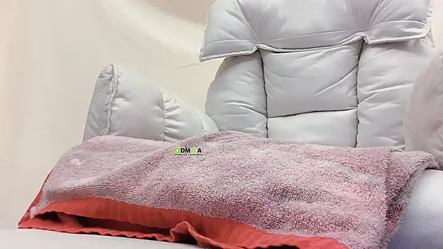 Tw_Zoella: онлайн-секс-чат