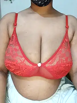 Nilanjona-Ray Chat XXX in diretta