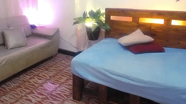 Yeseniaa25_ live XXX chat