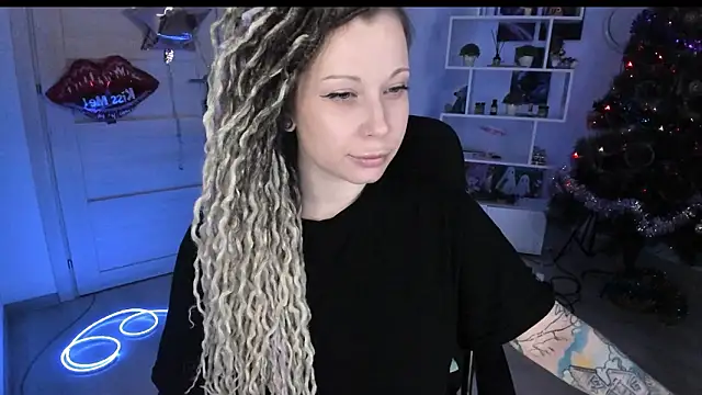 Онлайн чат XXX HoneySallyMoore