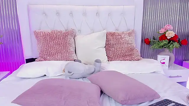 MelodySweetHoney Adlı Modelin Canlı XXX Sohbeti