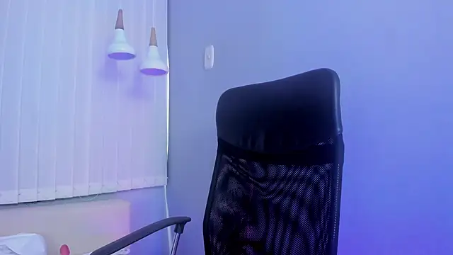 Lilo_Rose Adlı Modelin Canlı XXX Sohbeti