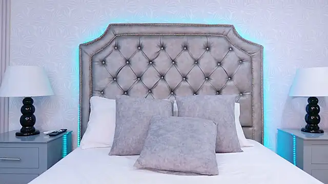 ZoeyLuxe Adlı Modelin Canlı XXX Sohbeti