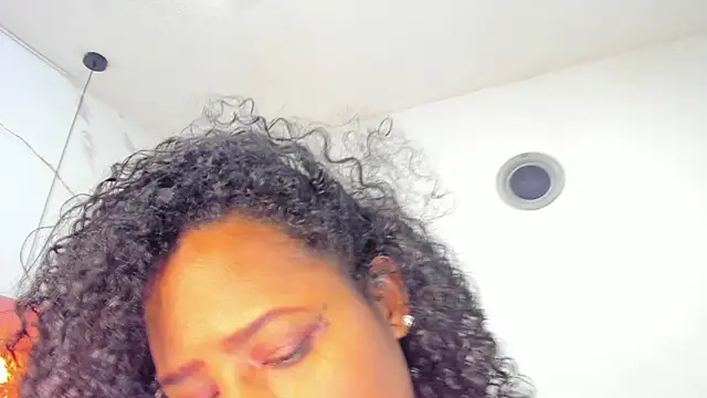 Belle_Brunette: απευθείας συνομιλία ΧΧΧ