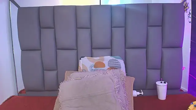 Chat XXX en directo de _MiaBrown_