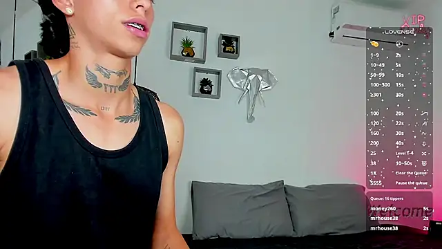 AmberAdams_ live XXX chat