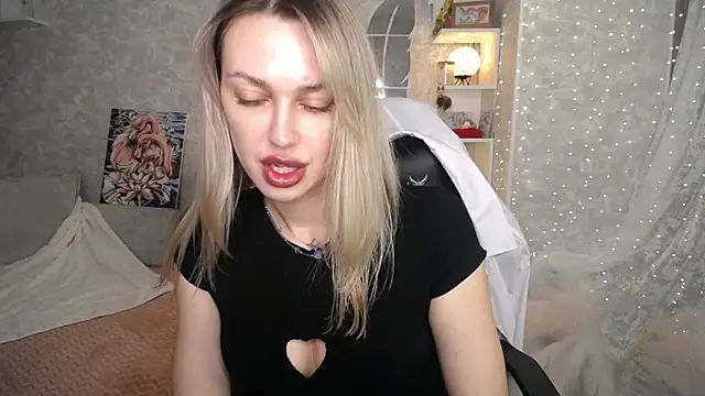 Онлайн чат XXX NickyAdamidi