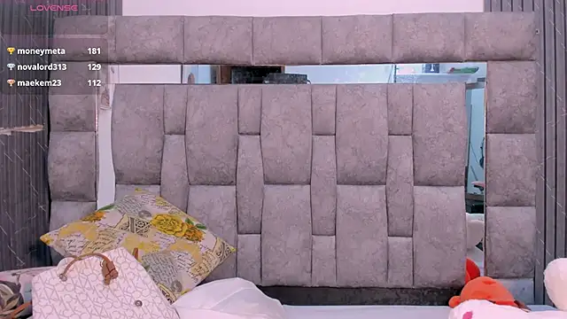 Онлайн чат XXX zulyjones