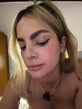 Вебкам-шоу emiss_