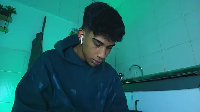 Chat XXX ao vivo de hares_mds