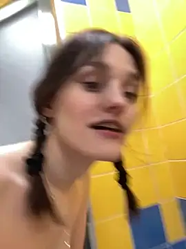 Pokazy przed kamerką – Mia_Mia_M