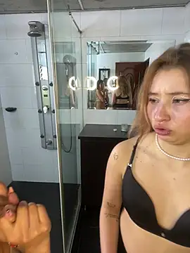 celeste_stonnes Adlı Modelin Canlı XXX Sohbeti