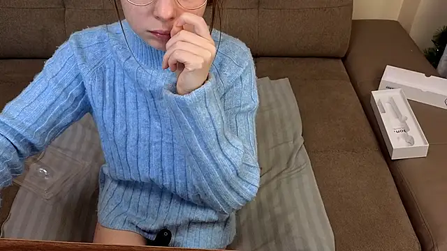 WhiteWingsDoll Adlı Modelin Canlı XXX Sohbeti