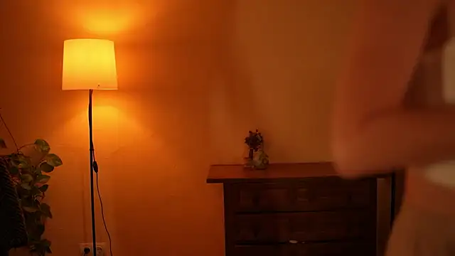 Lovely__natasha Adlı Modelin Canlı XXX Sohbeti