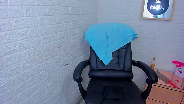 ImCrazzy Live XXX-chat