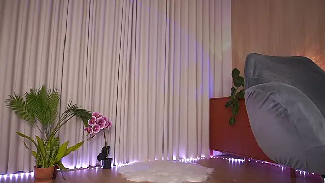 DreamSofia Adlı Modelin Canlı XXX Sohbeti