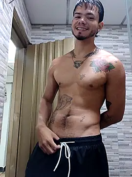 Niick01_: διαδικτυακό σόου στην κάμερα