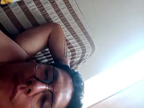 Napoleon246 Show in webcam