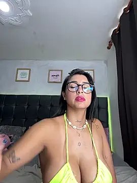lovely_violet13's Webcam Show