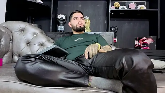 Chat +18 de matteosantos ao vivo