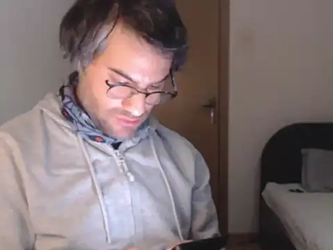 Show modela wildpussycat23 na web-kameri