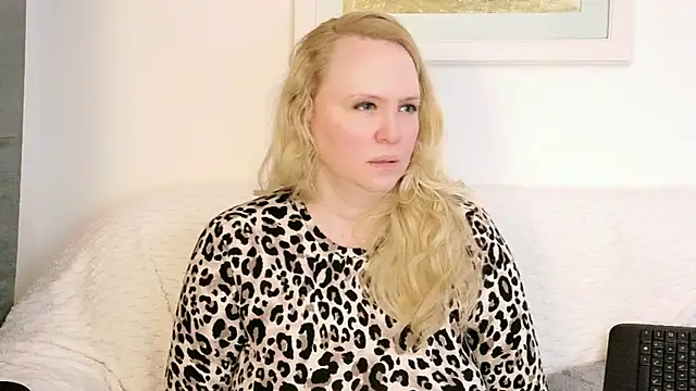 Sarah4youのライブXXXチャット