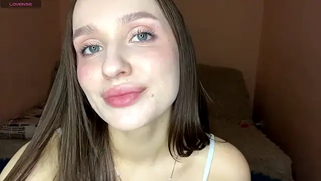 RandeeAntwi 即時 XXX 聊天