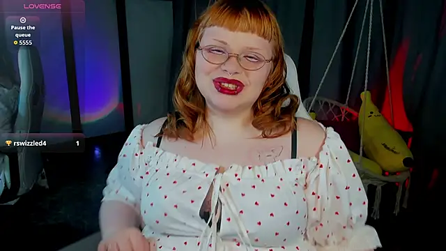 LottieReedのライブXXXチャット