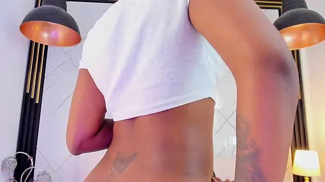 Živý XXX chat EmilyDiaaz