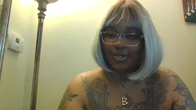 Czat XXX na żywo – ShaBrimDaPornstar