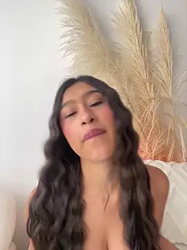 Chat XXX en directo de Gia_Evanss