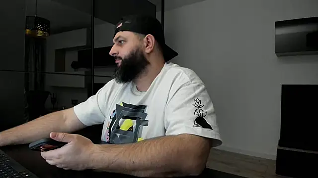 XXX chat uživo modela DravenPeak