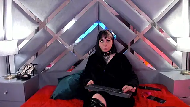 Živý XXX chat Ravenna666_