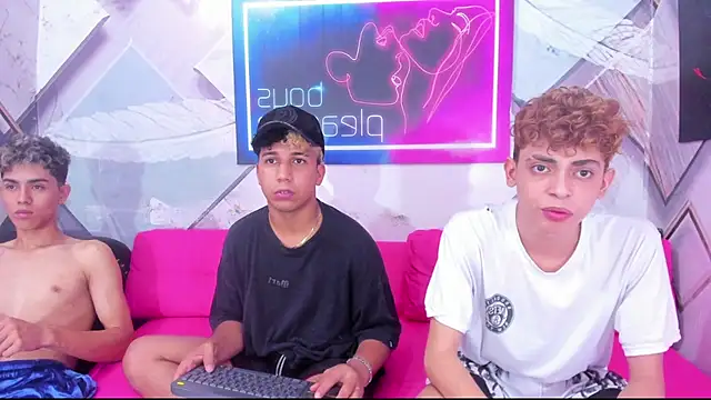 Roman_cute Chat XXX live