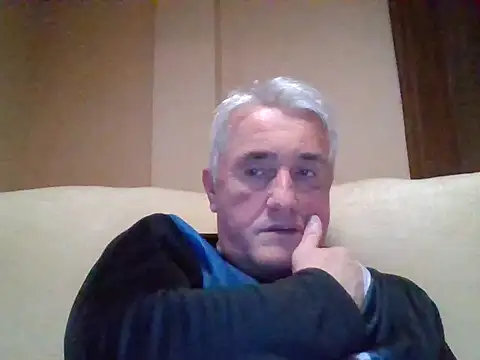 Cumlover5534: онлайн-секс-чат