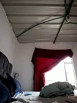 Онлайн чат XXX Bigassmommy_x