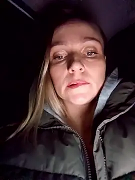 Bondgirl_013 webkamerás műsora