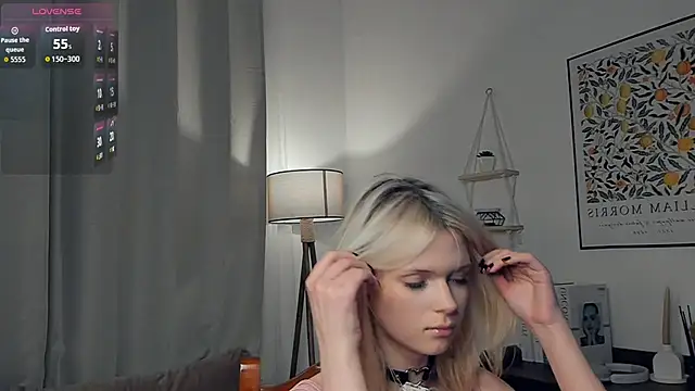 LaureMestler Show in webcam